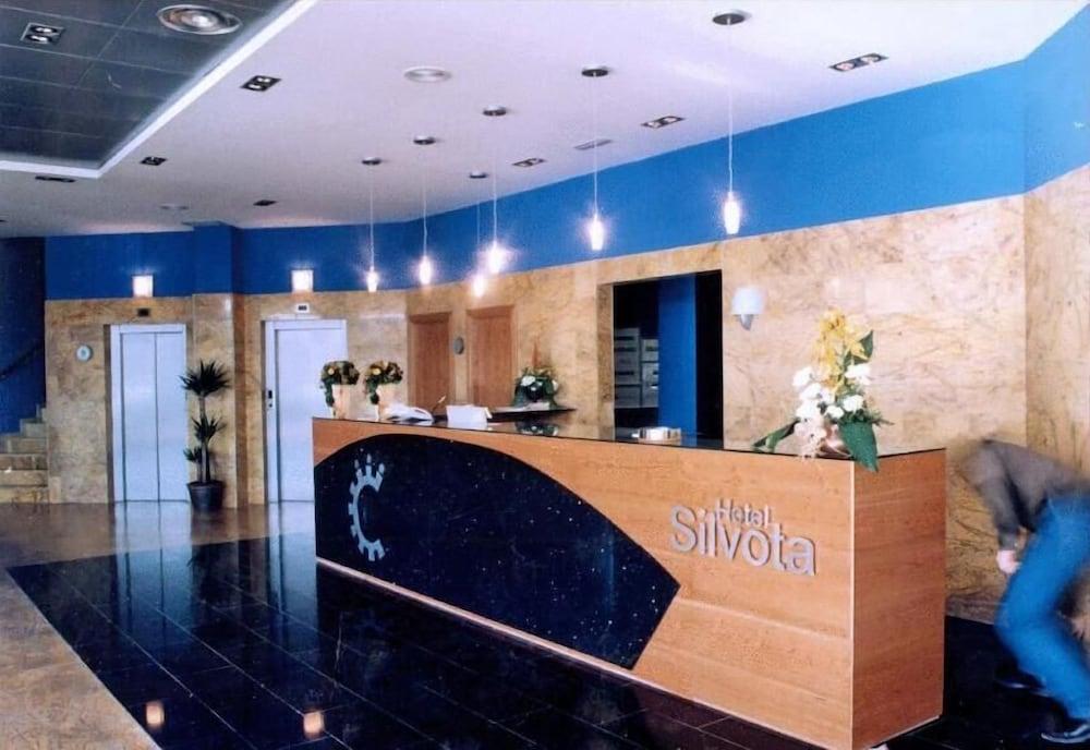 Hotel Silvota Lugo de Llanera Luaran gambar