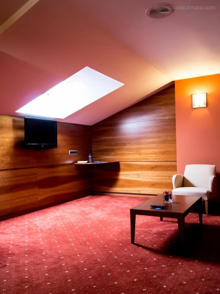 Hotel Silvota Lugo de Llanera Luaran gambar